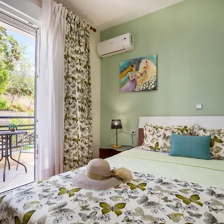 Smaro Skála Marión