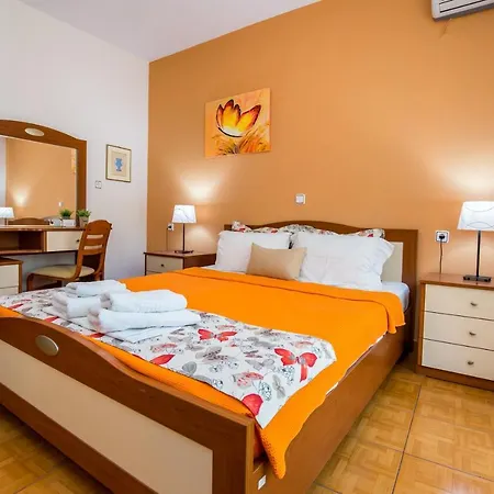 Smaro Appartement *
